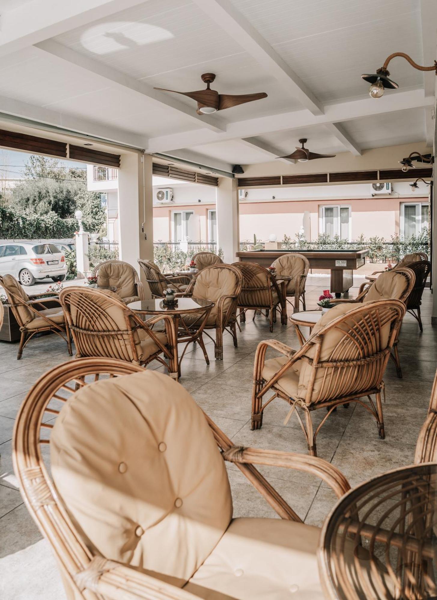 Maltezos Hotel Gouvia Exterior photo