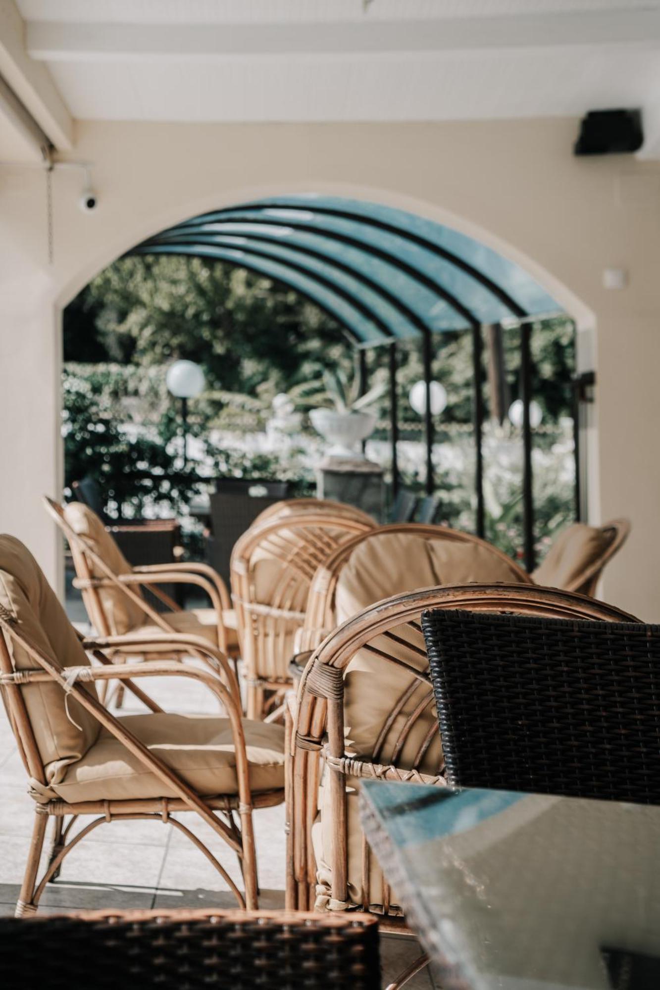 Maltezos Hotel Gouvia Exterior photo