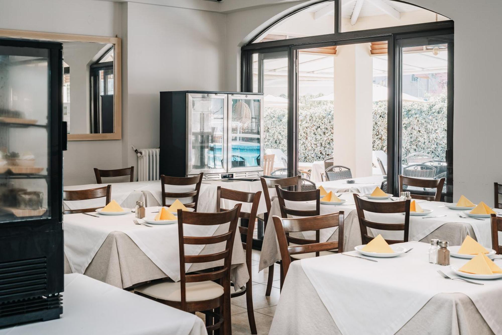 Maltezos Hotel Gouvia Exterior photo
